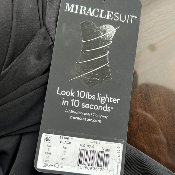 Miraclesuit
Rock Solid Revele Underwire Shaping One Piece Swimsuit. - Picture 11 of 11